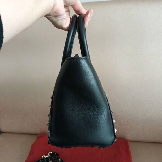 Good Condition Valentino Rockstud small leather Tote Black LGHW รูปที่ 2