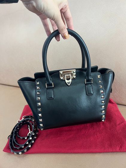 Good Condition Valentino Rockstud small leather Tote Black LGHW รูปที่ 1