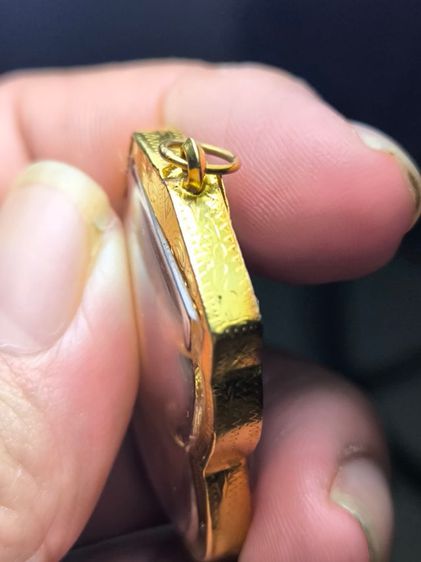 เหรียญเลื่อนสมณศักดิ์ หลวงพ่อรวย วัดตะโกปี 59 เนื้อกะไหล่ทองลงยานำ้เงินกรรมการพร้อมเลี่ยมทองแท้แปดสิบเปอร์เซ็น รูปที่ 9