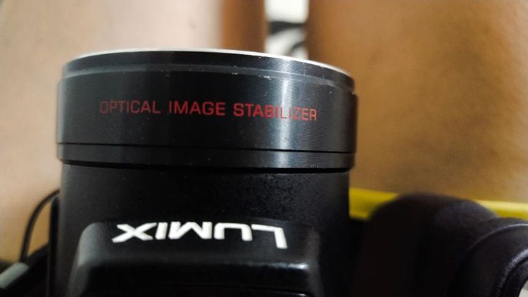 ขายกล้องดิจิตอล พานาโซนิค Panasonic LUMIX DMC-LZ30 Camera

มือสอง ตามภาพ
✅มีการด์1อัน
✅ขายตามภาพ 
✅ใช้งานปกติ
✅35 x zoom
✅กระเป๋า1ใบ รูปที่ 2
