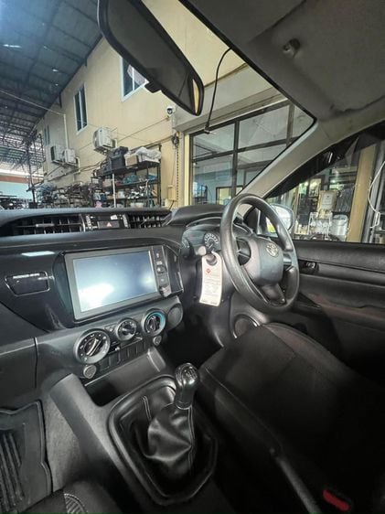 Toyota Hilux Revo 2021 2.4 Z Edition Mid Pickup ดีเซล ไม่ติดแก๊ส เกียร์ธรรมดา ขาว รูปที่ 2