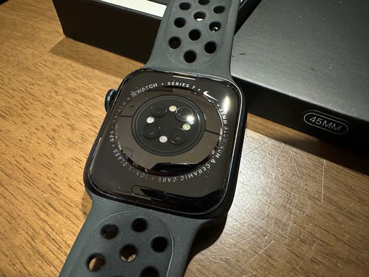 Apple Watch Series 7 45mm Nike GPS อุปกรณ์ครบกล่อง ของแถมนิดหน่อย รูปที่ 4