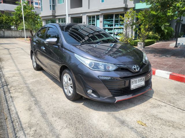 Toyota Yaris ATIV 2019 1.2 G Sedan เบนซิน ไม่ติดแก๊ส เกียร์อัตโนมัติ เทา รูปที่ 3
