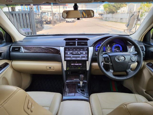 Toyota Camry 2015 2.0 G Sedan เบนซิน ไม่ติดแก๊ส เกียร์อัตโนมัติ ดำ รูปที่ 3