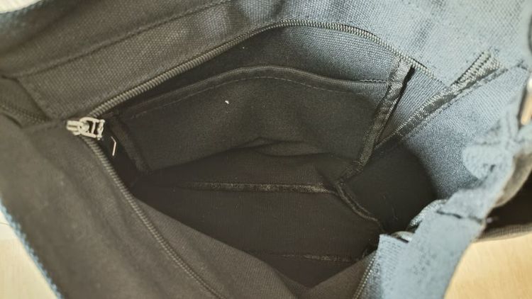 กระเป๋าสะพาย ผ้าแคนวาส สีดำ ของใหม่ รูปที่ 4