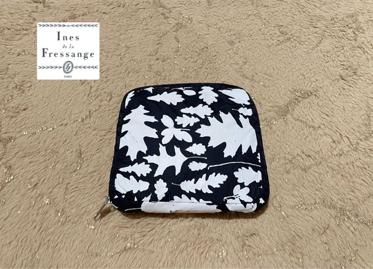 ถุงผ้า พับได้ลายใบไม้ขาวดำ แบรนด์ Ines de la Fressange จาก🇫🇷 รูปที่ 6