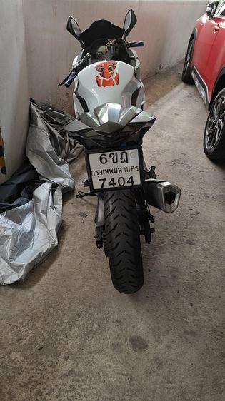 Kawasaki Ninja While color Low Mileage, Excellent Condition รูปที่ 4