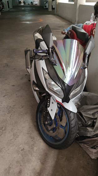 Kawasaki Ninja While color Low Mileage, Excellent Condition รูปที่ 5