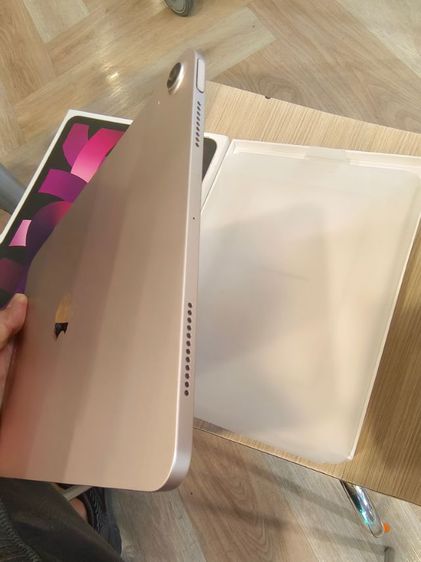 iPad air5 M1 สีชมพูสวยมาก ไม่มีรอย อุปกรณ์แท้ครบยกกล่อง รูปที่ 9