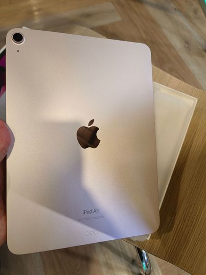 iPad air5 M1 สีชมพูสวยมาก ไม่มีรอย อุปกรณ์แท้ครบยกกล่อง รูปที่ 5