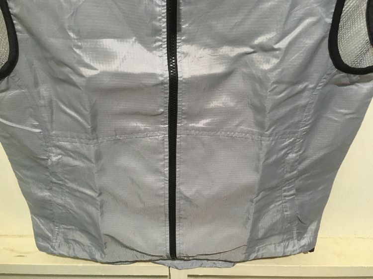 เสื้อแจ็คเก็ตแขนกุด (เสื้อกั๊ก) แบรนด์ UNIQLO สีเทา รูปที่ 4