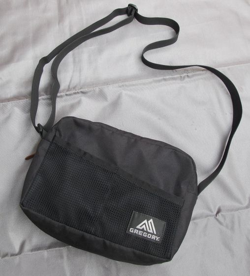 Gregory Mini Shoulder Bag กระเป๋าสะพายข้าง รูปที่ 6