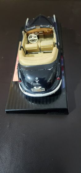 โมเดลรถสะสมหายากเก่าเก็บ Maisto รุ่น BMW 502(1955) โครงเหล็ก เบาะจำลองของแท้ เปิดประตูหน้าซ้ายขวา หลัง และกระโปรงหน้าได้ รายละเอียดชัด ราคาเ รูปที่ 7