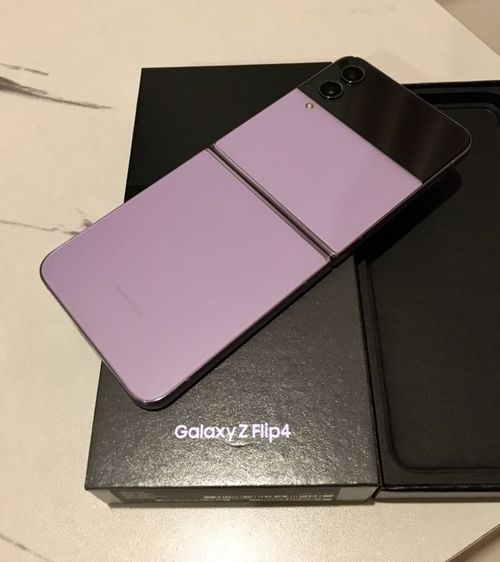 SAMSUNG Galaxy Z Flip4 5G 256GB สีม่วงครับ รูปที่ 4
