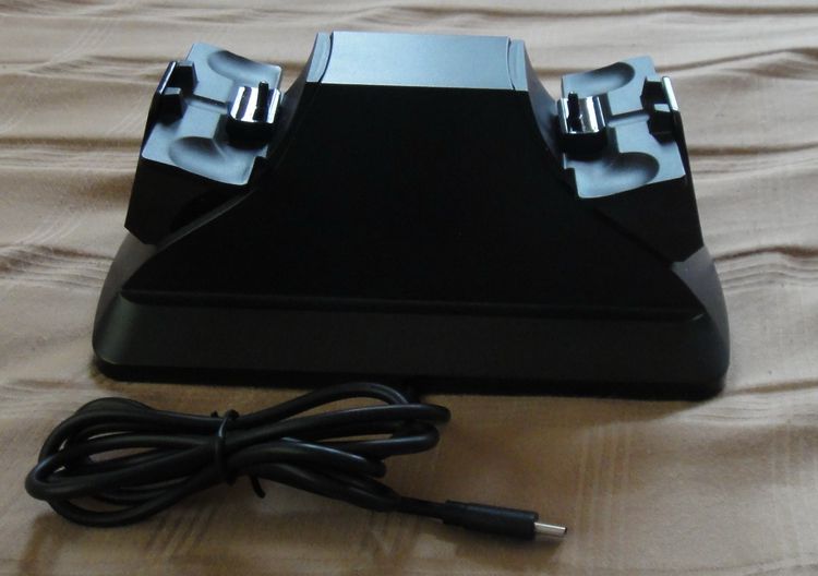 ขาย TC HOME PS5 Dust Cover Acrylic PS5 แบบวางตั้ง + แท่นชาร์จ PS5 Dual Controller Charger (Gamesir DSP503) รูปที่ 6