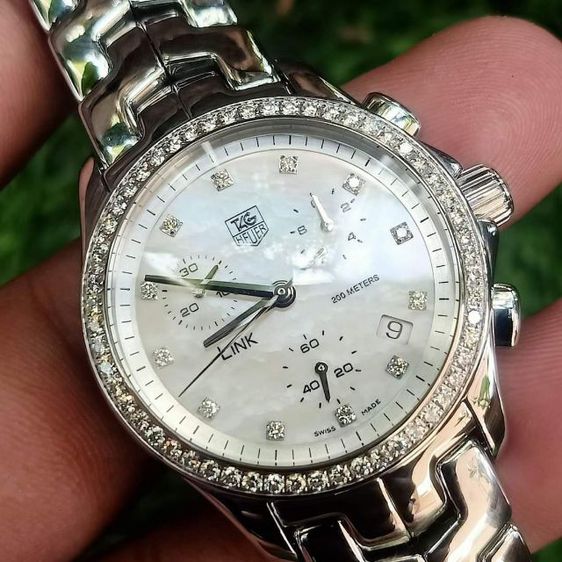 Tag​ Heuer​ ​link​ Chronograph White Of Pearl Dial Full​ ​Diamond​🇨🇭🇨🇭(Boy)
  รูปที่ 3