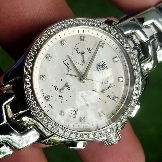 Tag​ Heuer​ ​link​ Chronograph White Of Pearl Dial Full​ ​Diamond​🇨🇭🇨🇭(Boy)
  รูปที่ 4