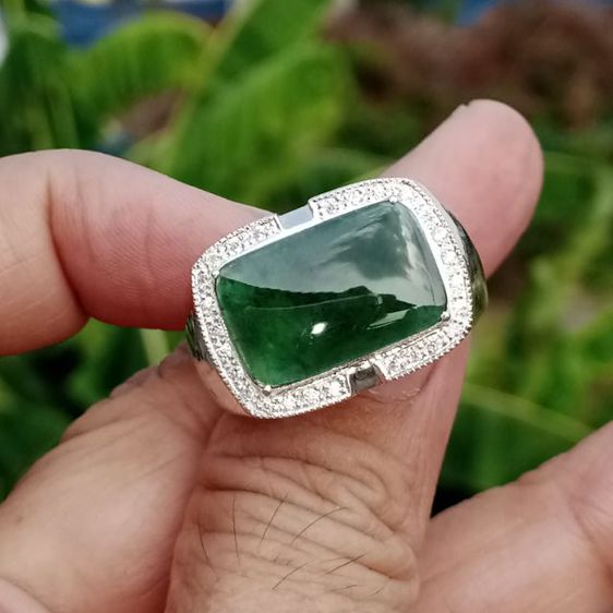 แหวนหยกพม่าแท้ สีเขียวจักรพรรดิเนื้อแก้ว รูปที่ 5