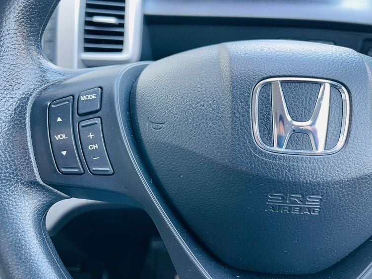 Honda Freed 2011 1.5 SE Utility-car เบนซิน ไม่ติดแก๊ส เกียร์อัตโนมัติ ขาว รูปที่ 3