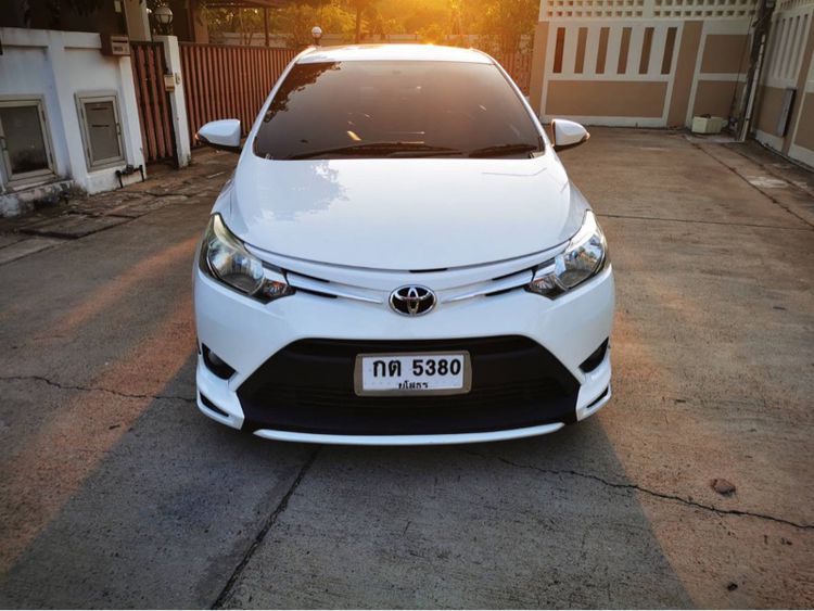Toyota Vios 2015 1.5 E Sedan เบนซิน ไม่ติดแก๊ส เกียร์อัตโนมัติ ขาว รูปที่ 2