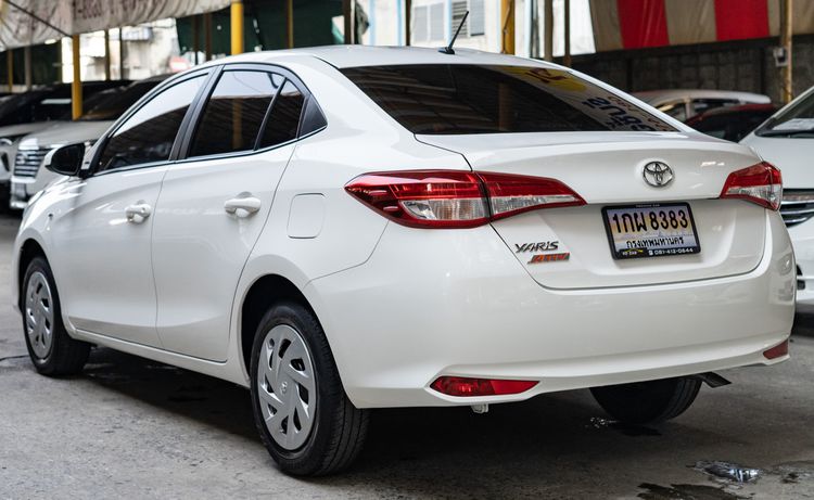 Toyota Yaris ATIV 2020 1.2 Entry Sedan เบนซิน ไม่ติดแก๊ส เกียร์อัตโนมัติ ขาว รูปที่ 3