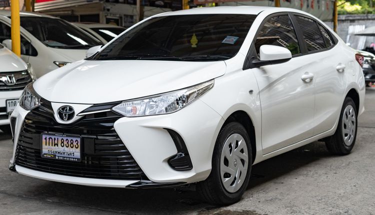 Toyota Yaris ATIV 2020 1.2 Entry Sedan เบนซิน ไม่ติดแก๊ส เกียร์อัตโนมัติ ขาว รูปที่ 2