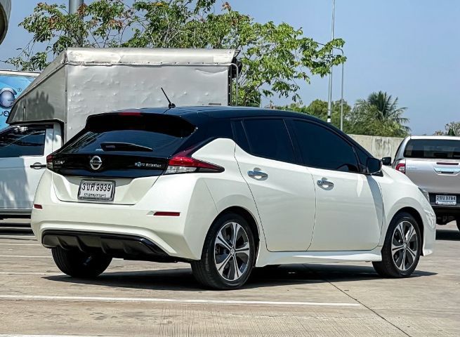 Nissan Leaf 2021 รุ่นย่อยอื่นๆ Sedan ไฟฟ้า ไม่ติดแก๊ส เกียร์อัตโนมัติ ขาว รูปที่ 4