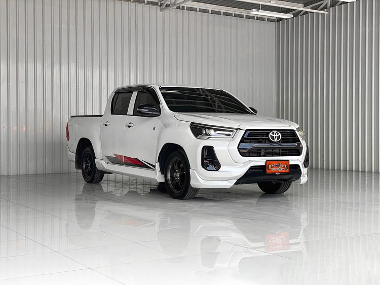 Toyota Hilux Revo 2022 2.8 GR Sport Pickup ดีเซล เกียร์อัตโนมัติ ขาว รูปที่ 2