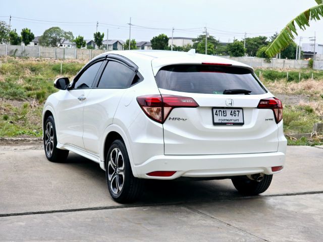Honda HR-V 2015 1.8 EL Utility-car เบนซิน ไม่ติดแก๊ส เกียร์อัตโนมัติ ขาว รูปที่ 2