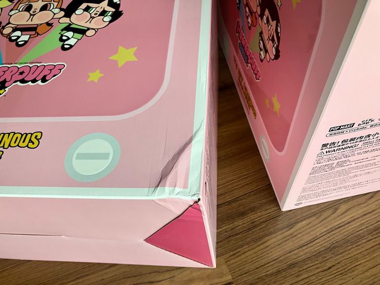 (พร้อมส่ง) POP MART CRYBABY × Powerpuff Girls Series - TV Set Luminous Display Container รูปที่ 2