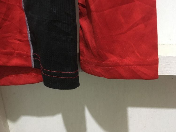 เสื้อกีฬา แขนยาว CLIMACOOL แบรนด์ Adidas สีแดงแถบดำ รูปที่ 7