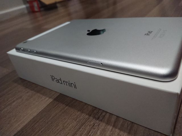 Apple iPad mini 2 Wi-Fi Cellular 16GB Silver รูปที่ 6