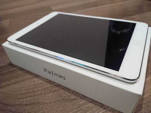Apple iPad mini 2 Wi-Fi Cellular 16GB Silver รูปที่ 5