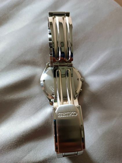 าฬิกา Seiko มือสองของแท้ รุ่น Seiko Solar Chronograph V657-7100 หน้าปัดสีขาว รูปที่ 6