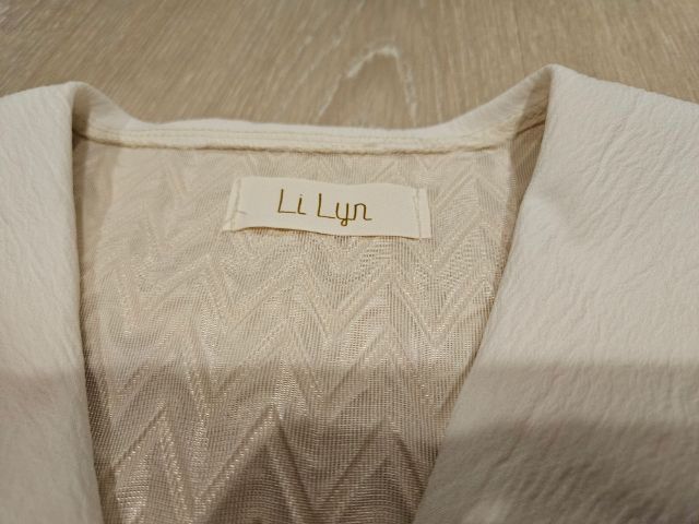 เสื้อคอปกลูกไม้ LiLyn มือ2 รูปที่ 3