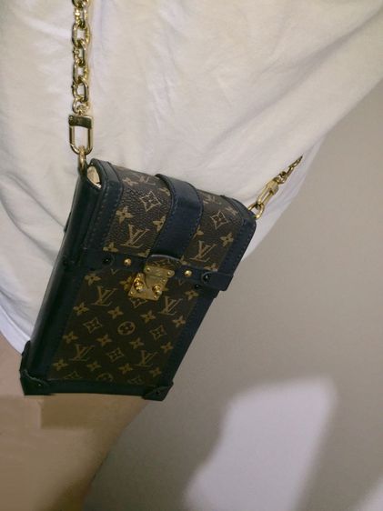 Louis Vuitton -  Pochette Trunk Verticale Crossbody Bag รูปที่ 9