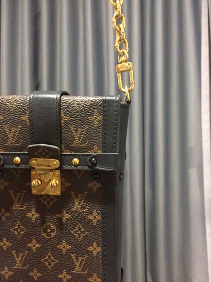 Louis Vuitton -  Pochette Trunk Verticale Crossbody Bag รูปที่ 6