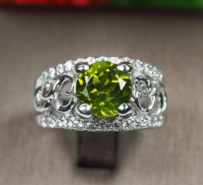 แหวนพลอยเพอริดอทสีเขียวสด 8 มม. (12833) รูปที่ 3