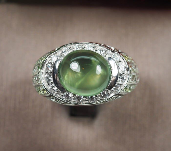 แหวนพรีไนท์ประดับเพอริดอทขนาดใหญ่สวย (14573)