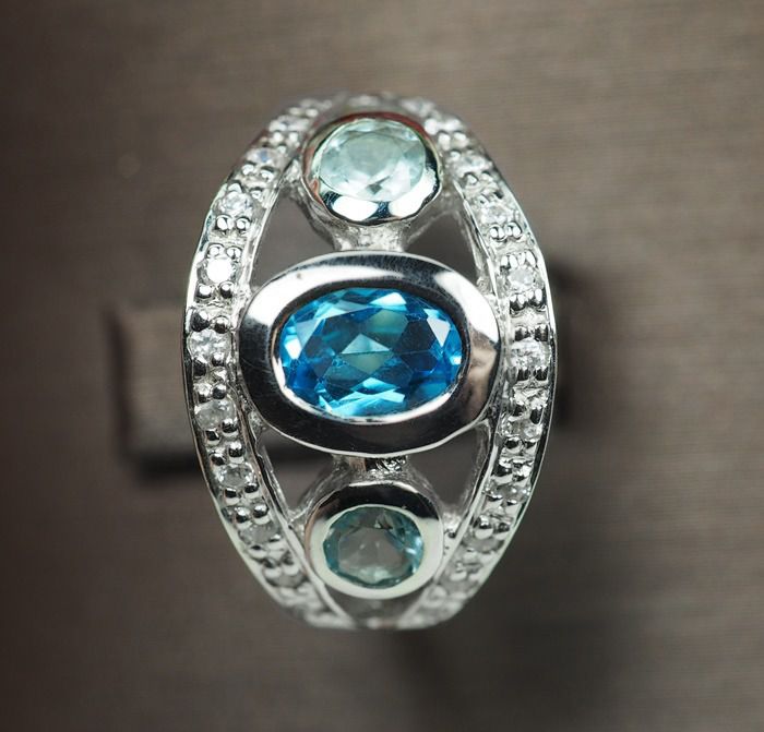 แหวนพลอยแท้โทปาสสีฟ้าสดสวยและสีฟ้าอ่อน (3150) รูปที่ 3
