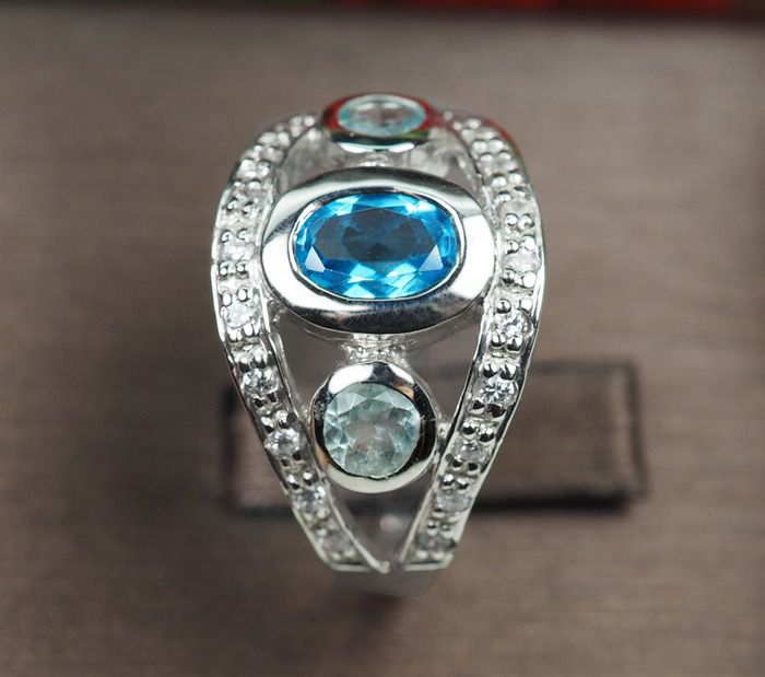 แหวนพลอยแท้โทปาสสีฟ้าสดสวยและสีฟ้าอ่อน (3150) รูปที่ 6
