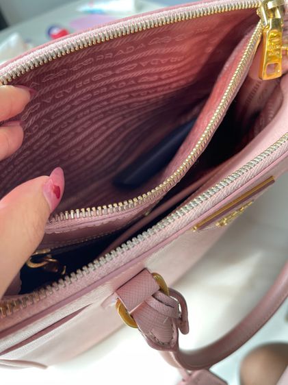 กระเป๋าprada saffiano สีชมพู รูปที่ 2