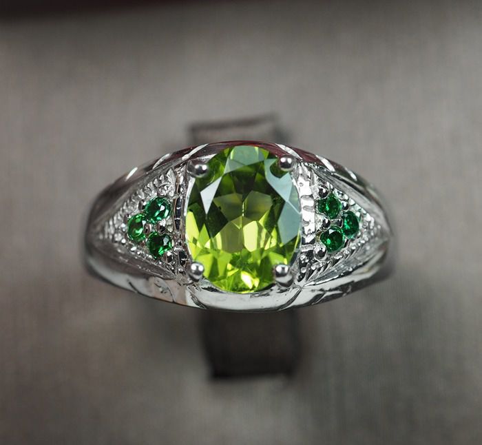 แหวนพลอยแท้เพอริดอทสีเขียว 1.65 กะรัต (4172) รูปที่ 5