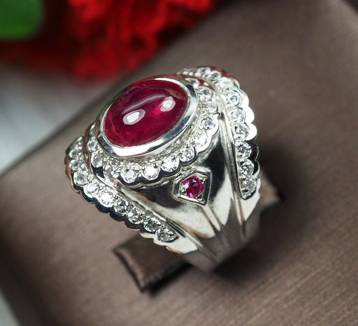 แหวนพลอยทับทิมสีแดงสดสวยมาก 3.20 กะรัต (5268) รูปที่ 3