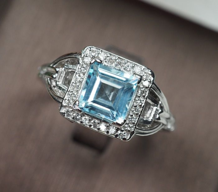 แหวนพลอยโทปาสสีฟ้าใส 1.15 กะรัต (7523) รูปที่ 3