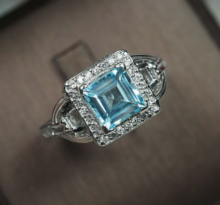แหวนพลอยโทปาสสีฟ้าใส 1.15 กะรัต (7523) รูปที่ 2