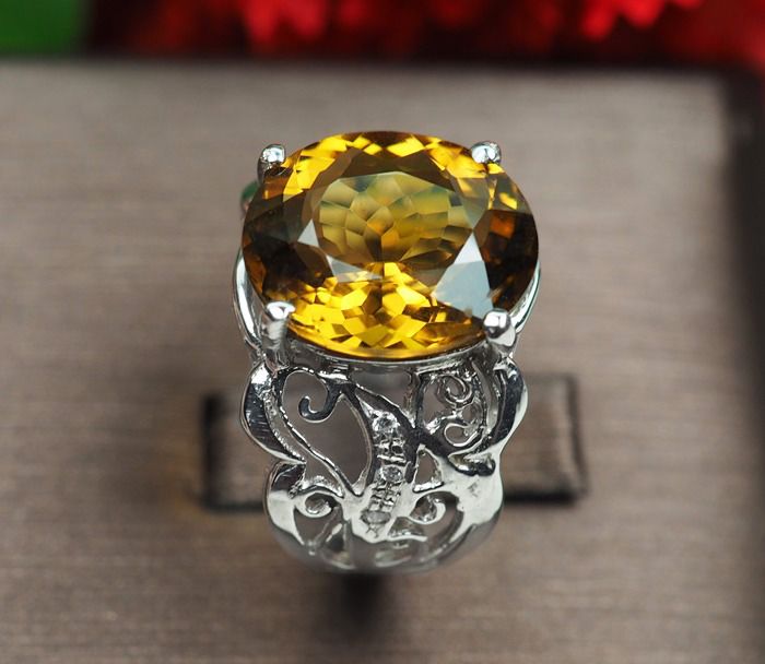 แหวนควอร์ตแท้สีเหลืองทอง 4.85 กะรัต (7525) รูปที่ 5