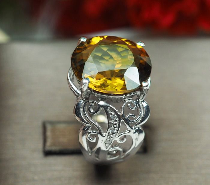 แหวนควอร์ตแท้สีเหลืองทอง 4.85 กะรัต (7525) รูปที่ 6