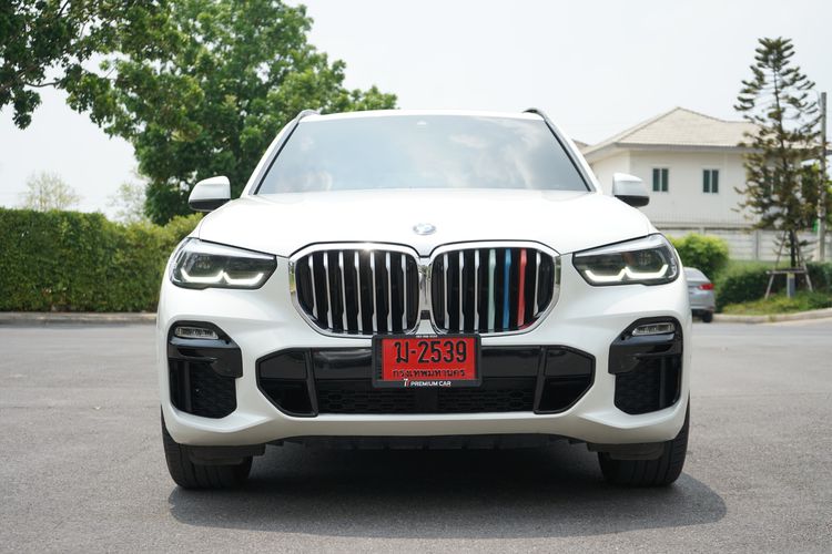 BMW X5 2020 3.0 xDrive30d M Sport 4WD Utility-car ดีเซล เกียร์อัตโนมัติ ขาว รูปที่ 2