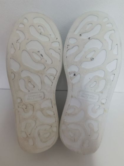 รองเท้า Alexander McQueen สีขาว หนังแท้ สภาพใหม่ รูปที่ 3